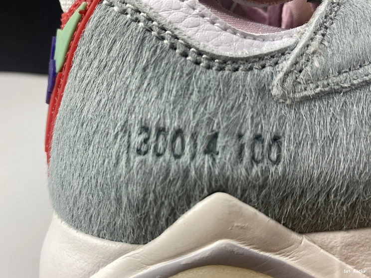 Neutral CT8528-002 - Grey 7 Retro Jordan 0209